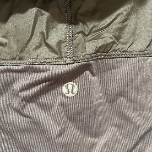 Lululemon wind breaker Super Tracker jacket. - Picture 5 of 10